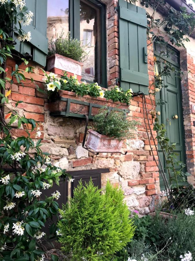 Готель Il Borgo Di Olive Sismano Екстер'єр фото
