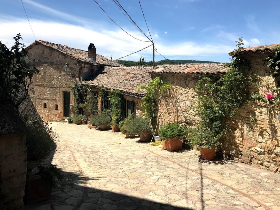 Готель Il Borgo Di Olive Sismano Екстер'єр фото