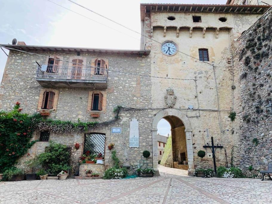 Готель Il Borgo Di Olive Sismano Екстер'єр фото